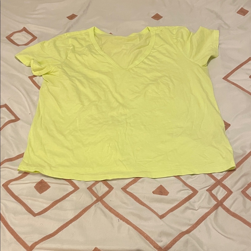 Old Navy Light Yellow V-Neck Women's Tee